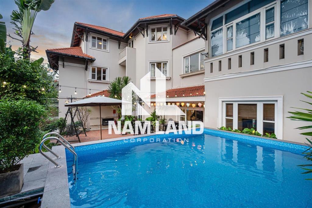 Chị quỳnh cho thuê siêu biệt thự 1300m2 sân vườn hồ bơi 3 lầu 6 phòng full nội thất cao cấp