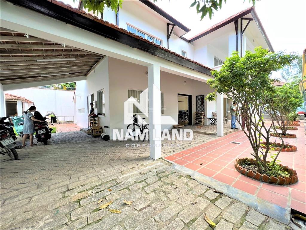Chú quân cho thuê biệt thự 800m2 khu compound gần sông sài gòn sân vườn hồ bơi 4 phòng để ở, vp cty