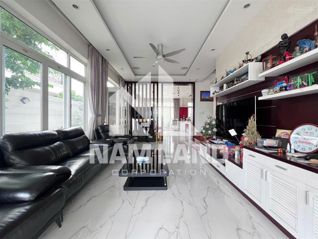 Anh cho thuê biệt thự an phú gần công viên thanh niên hầm 3 lầu 5 phòng đầy đủ nội thất hiện đại