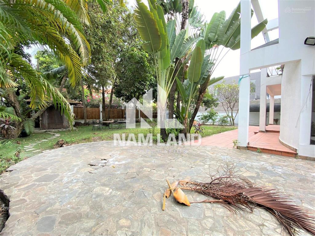 Cô tâm cho thuê biệt thự 800m2 sân vườn hồ bơi 2 tầng 4 phòng để ở, văn phòng gần bến tàu thủy