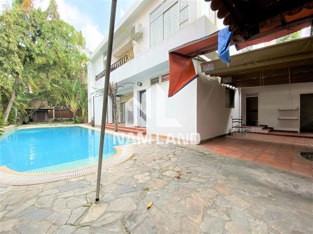 Cô tâm cho thuê biệt thự 800m2 sân vườn hồ bơi 2 tầng 4 phòng để ở, văn phòng gần bến tàu thủy
