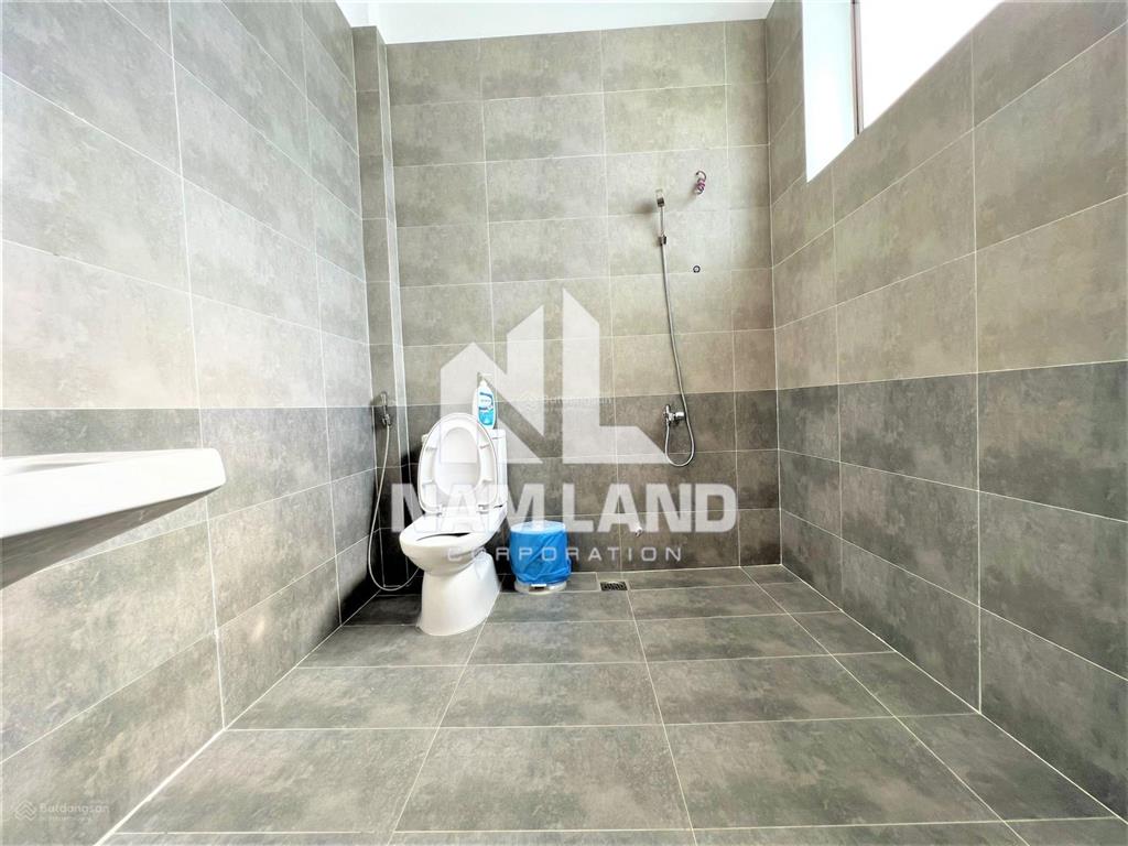 Cho thuê biệt thự 700m2 góc 2 mặt tiền phường thảo điền sân vườn xanh mướt 3 tầng 5 phòng lớn