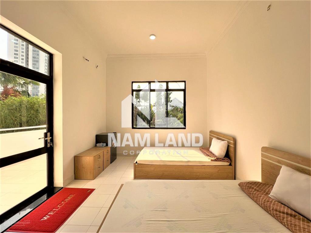Cho thuê biệt thự 700m2 góc 2 mặt tiền phường thảo điền sân vườn xanh mướt 3 tầng 5 phòng lớn