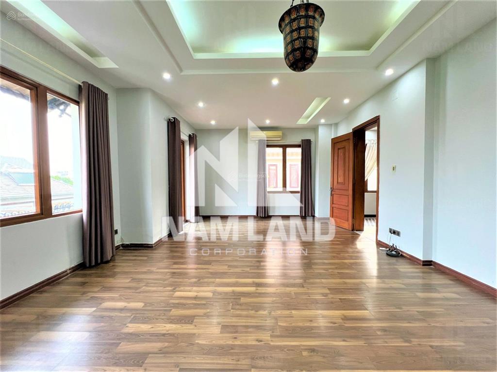 Cho thuê nhà khu compound thảo điền quận 2 sân vườn, gara 3 lầu 5 phòng khu nhiều người nước ngoài