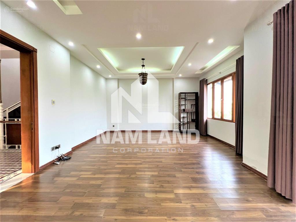 Cho thuê nhà khu compound thảo điền quận 2 sân vườn, gara 3 lầu 5 phòng khu nhiều người nước ngoài