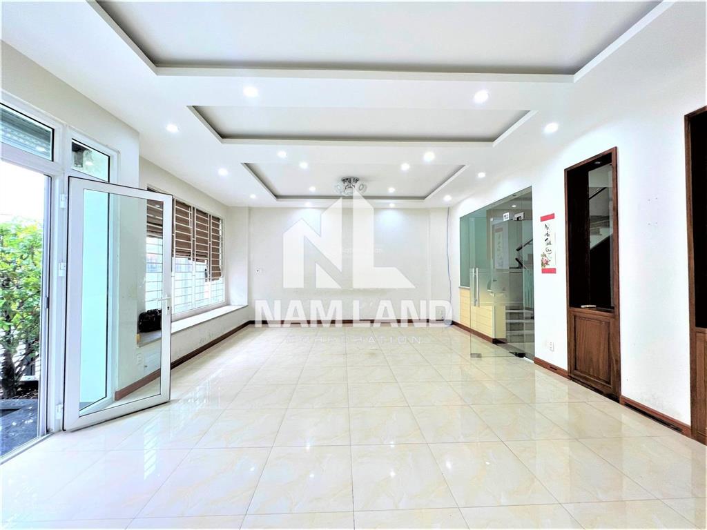 Cô mai cho thuê nhà ngang 8m hầm nổi 3 lầu 4 phòng lớn ngay gần đường song hành đi vào làm showroom
