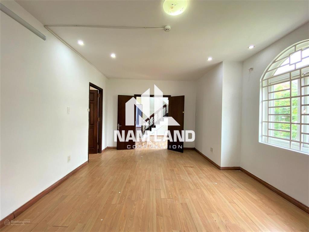 Nhà cho thuê tại an phú căn góc 2 mặt tiền hầm 3 lầu 6 phòng lớn làm showroom, văn phòng, công ty