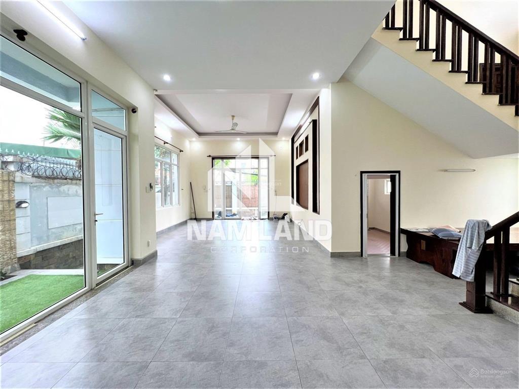 Cho thuê nhà an phú sân vườn, gara 3 tầng 5 phòng lớn khu nhiều người nước ngoài sinh sống