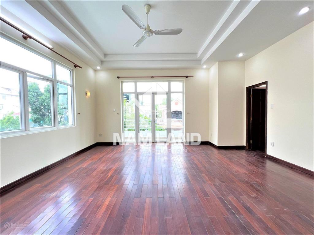 Cho thuê nhà an phú sân vườn, gara 3 tầng 5 phòng lớn khu nhiều người nước ngoài sinh sống