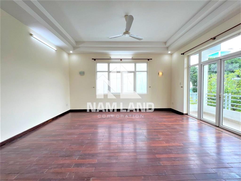 Cho thuê nhà an phú sân vườn, gara 3 tầng 5 phòng lớn khu nhiều người nước ngoài sinh sống