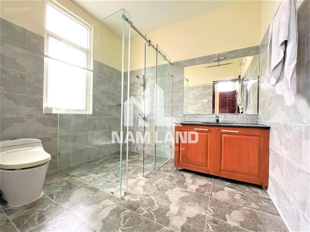 Cho thuê nhà an phú sân vườn, gara 3 tầng 5 phòng lớn khu nhiều người nước ngoài sinh sống
