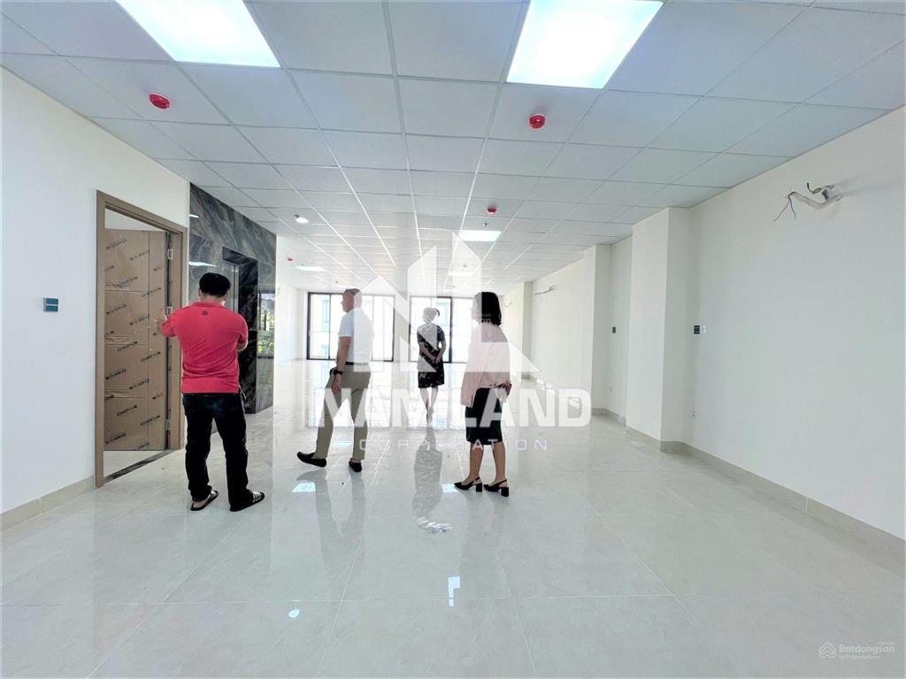 Cho thuê nhà xây trống suốt có thang máy làm văn phòng, có hầm 4 lầu tại gần trần não, quận 2