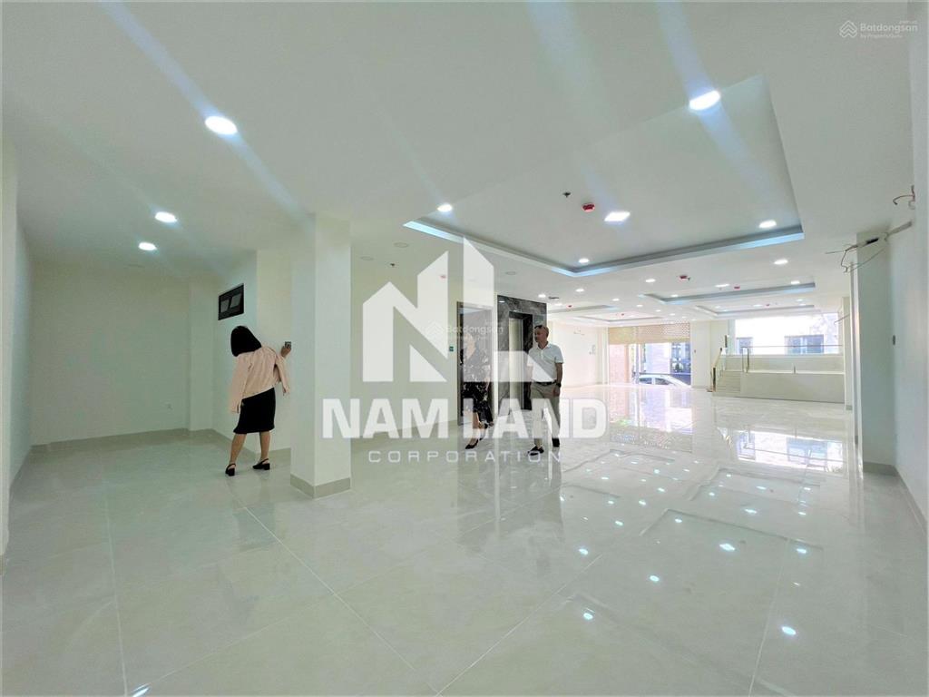 Cho thuê nhà xây trống suốt có thang máy làm văn phòng, có hầm 4 lầu tại gần trần não, quận 2
