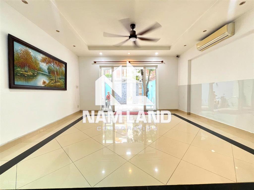 Chị an cho thuê nhà 3 tầng 4 phòng ngang 5.5x27m sân xe hơi 7c tại an phú gần ga metro rạch chiếc