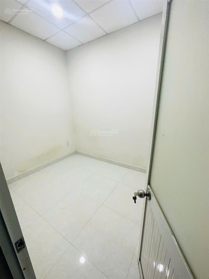 (4,8 tỷ tl) nhà 1 sẹc gần mặt tiền lê hồng phong, nở hậu đẹp..!