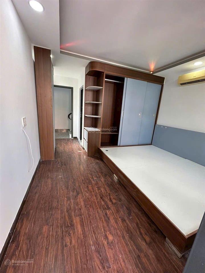 (6.1tỷ tl) nhà 1 sẹc, 3 lầu hồ thị kỷ, ngay phố ẩm thực..!