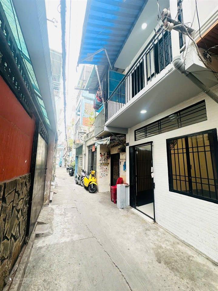 (4.99 tỷ tl) nhà 1 sẹc, 3 tầng đẹp, gần sát mặt tiền