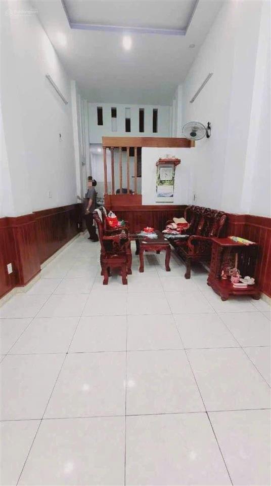 ( 6,2 tỷ tl) 39m2. nhà 4 tầng thành thái, xe hơi đậu cách nhà 10m..!