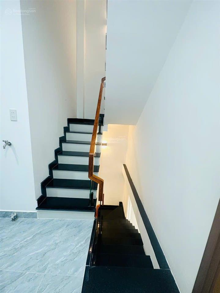 (5,75 tỷ tl) siêu phẩm quận 10, nhà mới 3 tầng, sát hẻm lớn