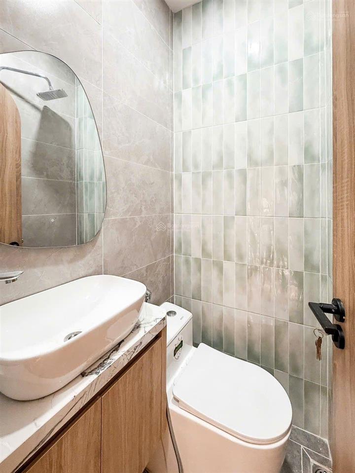 4,95 tỷ tl) nhà 1 sẹc, 3 tầng mới đẹp, võ văn tần