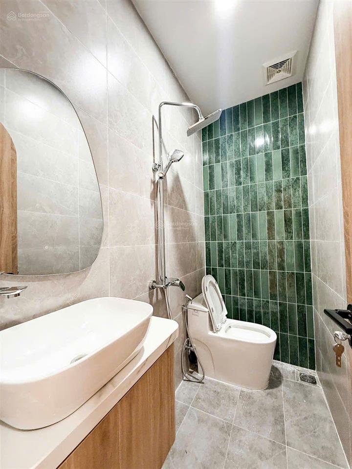 4,95 tỷ tl) nhà 1 sẹc, 3 tầng mới đẹp, võ văn tần