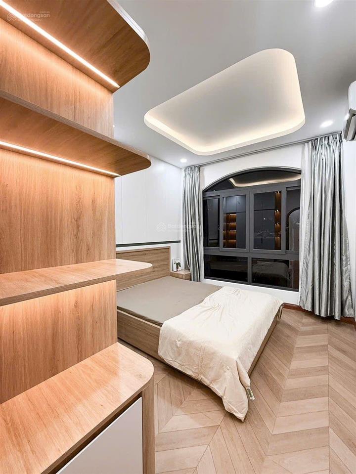 4,95 tỷ tl) nhà 1 sẹc, 3 tầng mới đẹp, võ văn tần