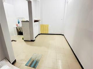 (5,3 tỷ tl) nhà 1 sẹc, 3 tầng st, sau lưng mặt tiền..!
