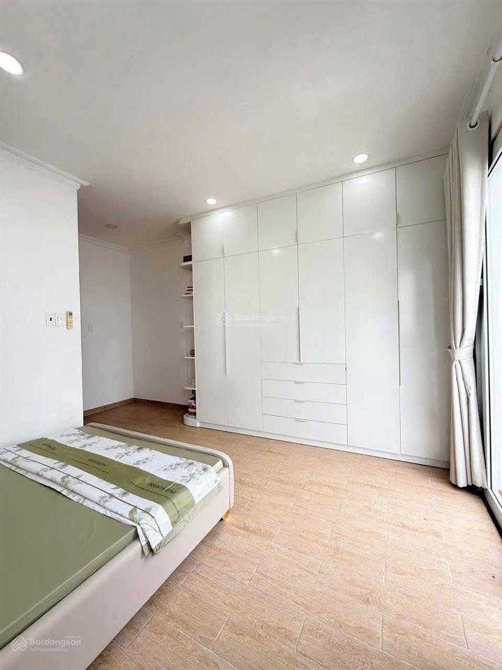6,7 tỷ tl nhà 5 tầng mới đẹp, hẻm rộng rãi, gần mặt tiền hoàng sa