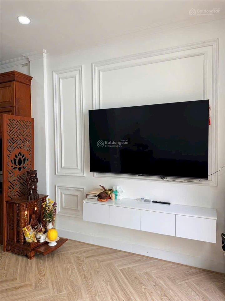 6,7 tỷ tl nhà 5 tầng mới đẹp, hẻm rộng rãi, gần mặt tiền hoàng sa