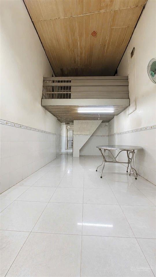 (4.8 tỷ) nhà 1 sẹc, sau lưng mặt tiền nhật tảo, 3 tầng, ngay nguyễn tri phương (đối diện chợ)