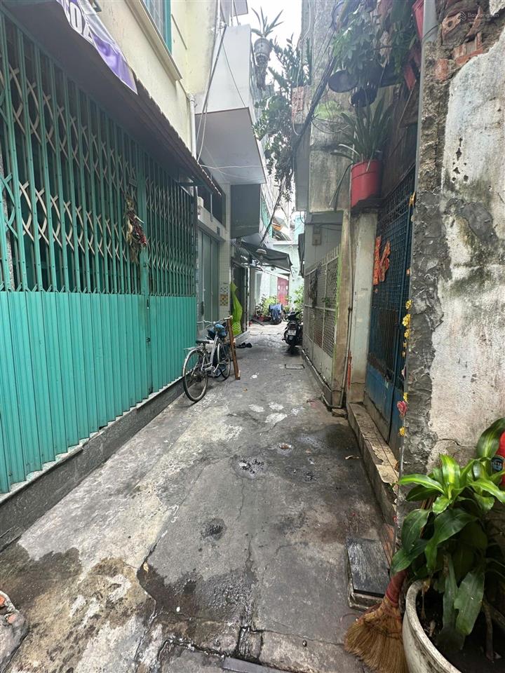 5,5 tỷ tl nhà 1 sẹc ngô gia tự, 3 tầng, 5m x 10m, 40,2m2, gần mặt tiền