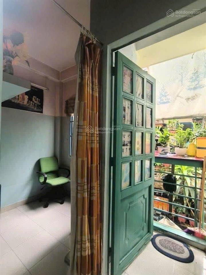 5,5 tỷ tl nhà 1 sẹc ngô gia tự, 3 tầng, 5m x 10m, 40,2m2, gần mặt tiền