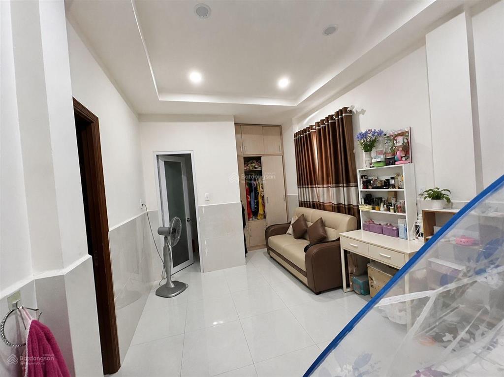 6,6 tỷ tl) nhà 4 tầng, nở hậu đẹp, gần mặt tiền lê hồng phong..!