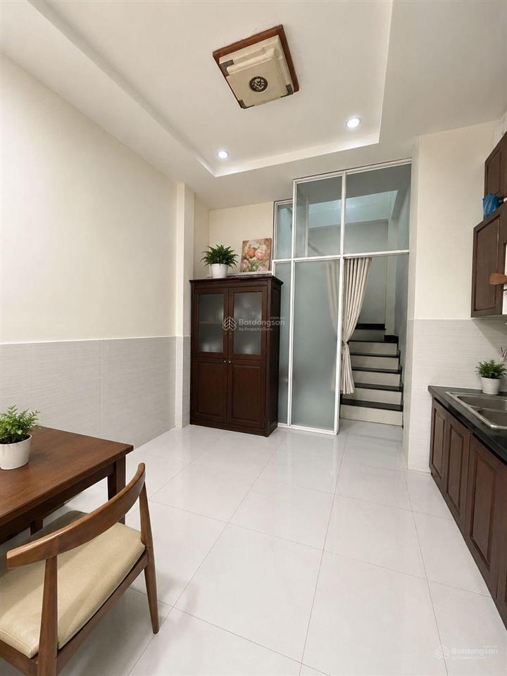 6,6 tỷ tl) nhà 4 tầng, nở hậu đẹp, gần mặt tiền lê hồng phong..!