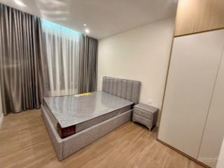 Chính chủ cần bán nhanh căn hộ dockland dt 96m2, 2pn, 2wc, giá 5ty7 căn góc nhà đẹp 0938 607 ***