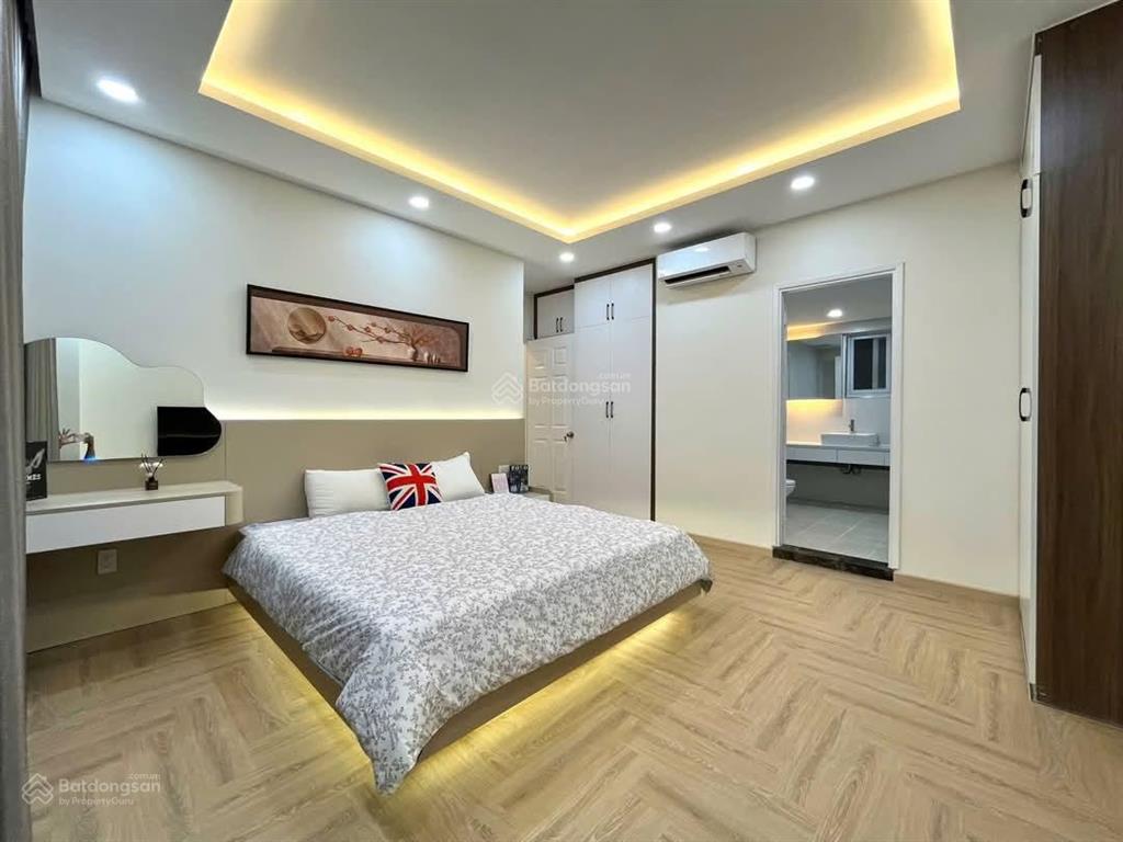 Chính chủ cần bán nhanh căn hộ cosmo dt 123m2, 3pn, 2wc, giá 7ty2 căn góc nhà đẹp 0938 607 ***