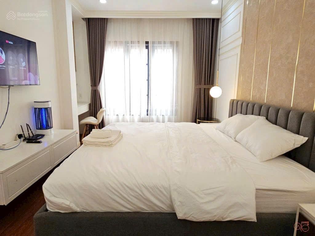 Chính chủ cần bán nhanh căn hộ docklands dt 96m2, 2pn, 2wc, giá 5 tỷ 4 căn góc nhà đẹp 0938 607 ***