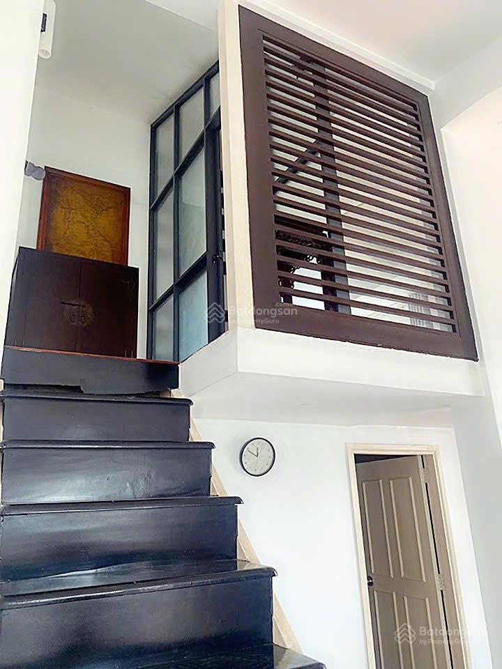 Bán penthouse hưng vượng 1, phú mỹ hưng, căn góc 158m², ban công sân vườn thoáng mát, 6.5 tỷ