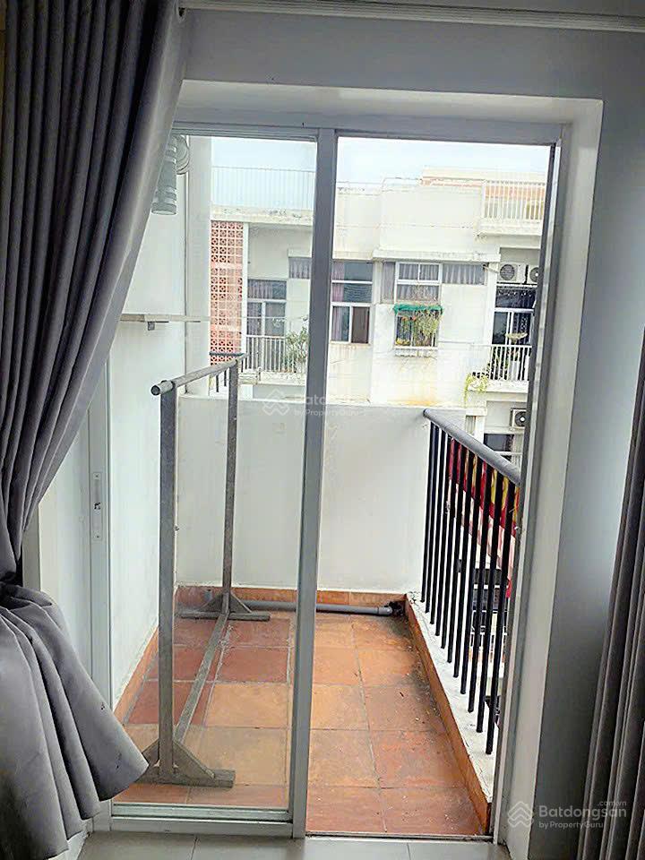Bán penthouse hưng vượng 1, phú mỹ hưng, căn góc 158m², ban công sân vườn thoáng mát, 6.5 tỷ