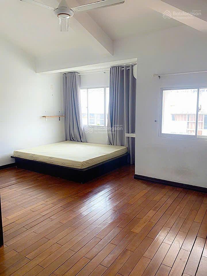 Bán penthouse hưng vượng 1, phú mỹ hưng, căn góc 158m², ban công sân vườn thoáng mát, 6.5 tỷ