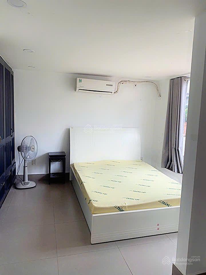 Bán penthouse hưng vượng 1, phú mỹ hưng, căn góc 158m², ban công sân vườn thoáng mát, 6.5 tỷ
