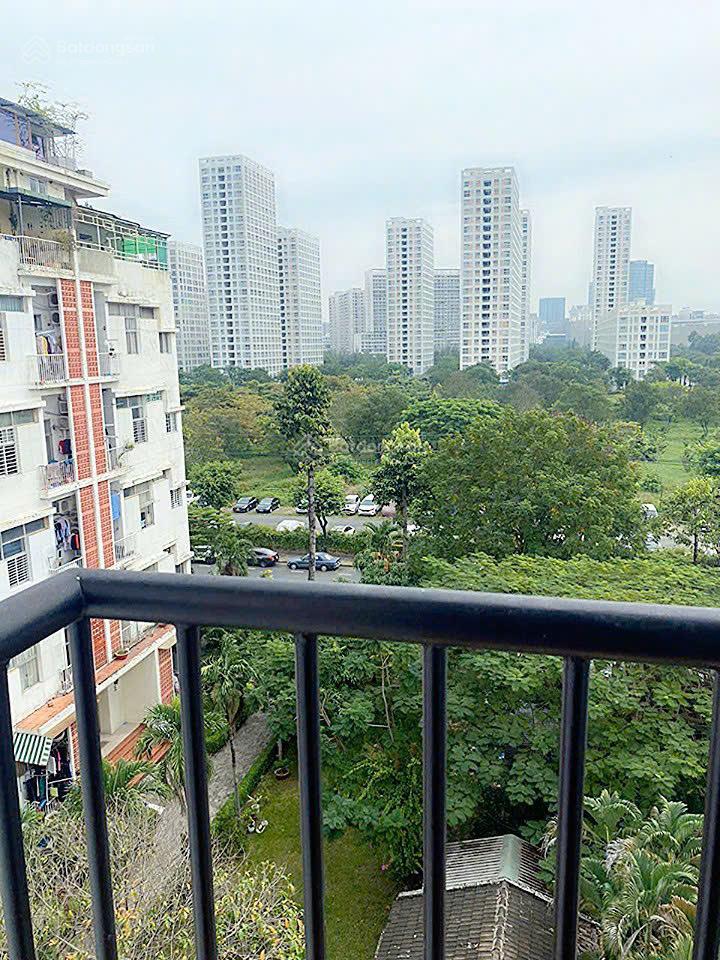 Bán penthouse hưng vượng 1, phú mỹ hưng, căn góc 158m², ban công sân vườn thoáng mát, 6.5 tỷ