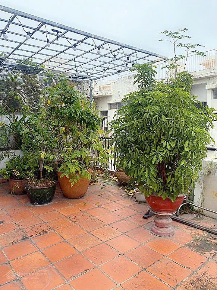 Bán penthouse hưng vượng 1, phú mỹ hưng, căn góc 158m², ban công sân vườn thoáng mát, 6.5 tỷ