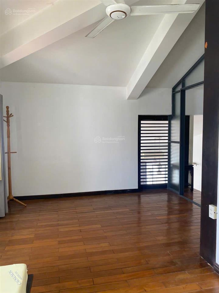 Bán penthouse hưng vượng 1, phú mỹ hưng, căn góc 158m², ban công sân vườn thoáng mát, 6.5 tỷ