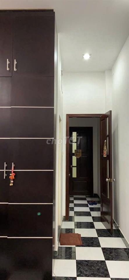 Phòng rộng, toilet riêng trong phòng gần chợ An Đông