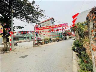 Lô đất sát chợ, ô tô đỗ tận cổng. xây nhà đẹp. giá rẻ hơn thị trường 5 giá