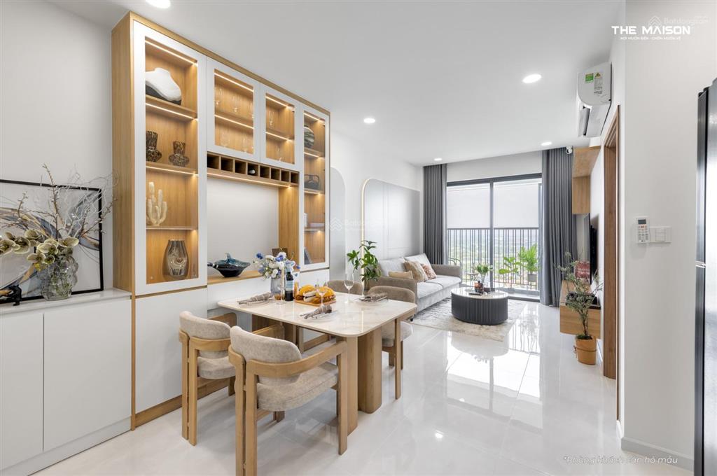 Bán gấp căn hộ chung cư 70m2 tại the maison, 2pn, 2wc, giá 2,1 tỷ tặng gói nội thất 200tr