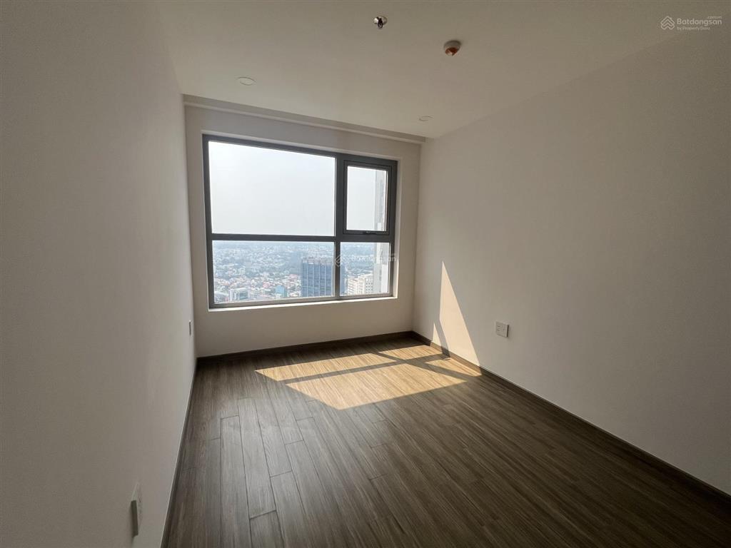 Bán gấp căn góc tầng cao 2pn 2wc 70m² tại happy one central, có nội thất giá tốt