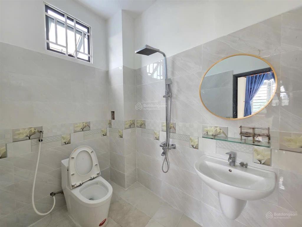 Chủ gửi bán nhà 3 tầng nhánh dx40, p.bình dương, tp hcm full nội thất