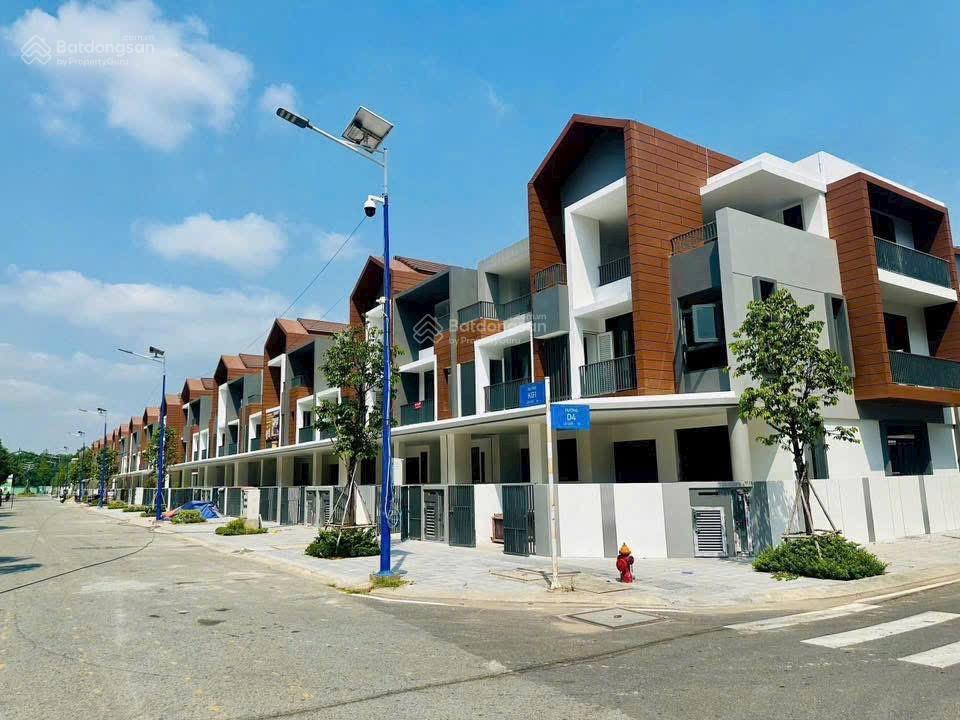 Bán shophouse 4pn, 4wc tại artisan park, thủ dầu một, bình dương, giá ưu đãi 7,8 tỷ, 100m2